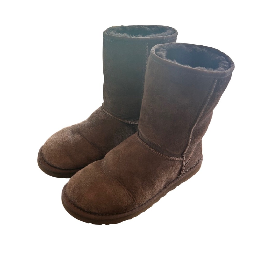 UGG Classic Short Boots Womens 8 Chocolate Brown Good Suede Sheepskin 5825‎